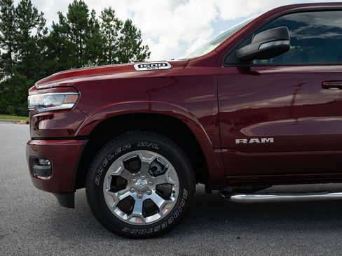 Used 2025 RAM 1500 Big Horn AWD/4WD image 4
