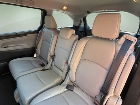 Used 2023 Honda Odyssey Touring image 20
