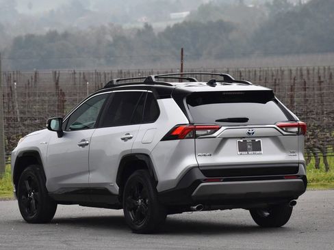 Used 2021 Toyota RAV4 XSE image 12