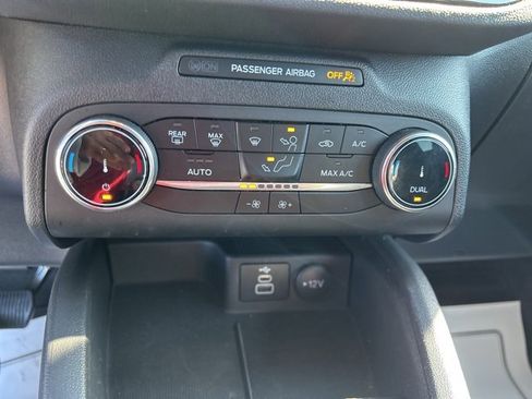 Used 2025 Ford Escape ST-Line image 25