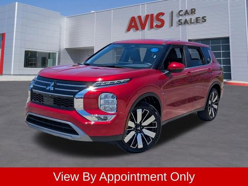 Used 2025 Mitsubishi Outlander SE FWD image 1