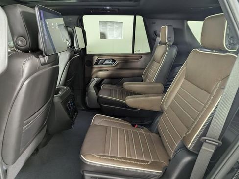 Used 2025 GMC Yukon Denali Ultimate image 22