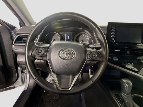 Used 2023 Toyota Camry SE image 13