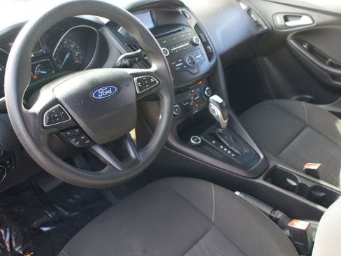 Used 2015 Ford Focus SE image 12