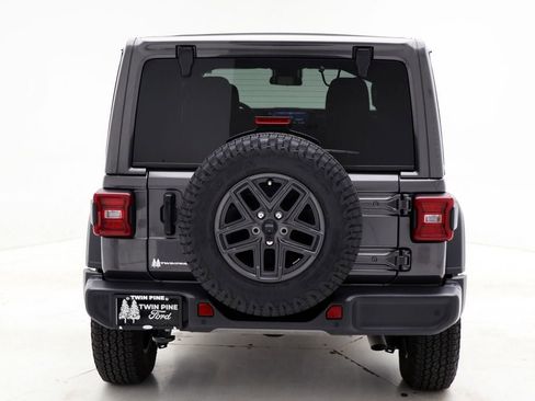 Used 2025 Jeep Wrangler Sport S image 8