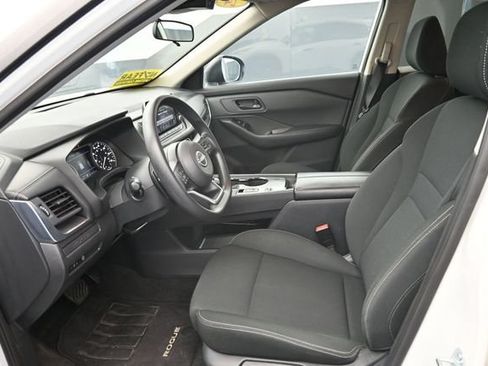 Used 2024 Nissan Rogue S FWD image 13
