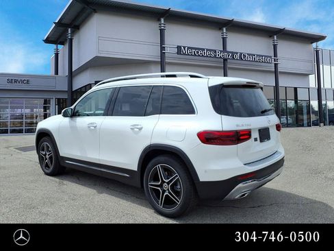Used 2026 Mercedes-Benz GLB 250 4MATIC image 5