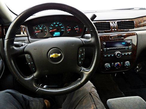 Used 2014 Chevrolet Impala Limited LS FWD image 16