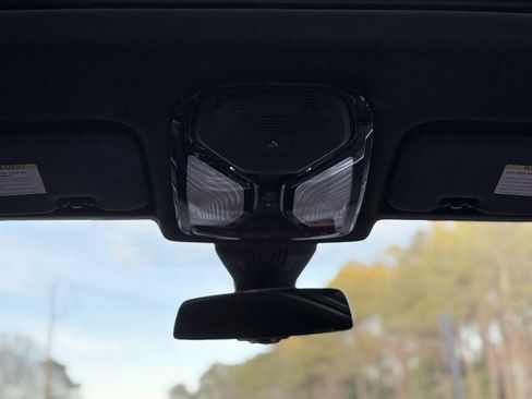 Used 2022 BMW X6 xDrive40i w/ M Sport Package image 50