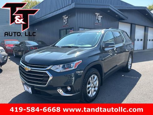 Used 2020 Chevrolet Traverse LT w/ Driver Confidence II Package image 1