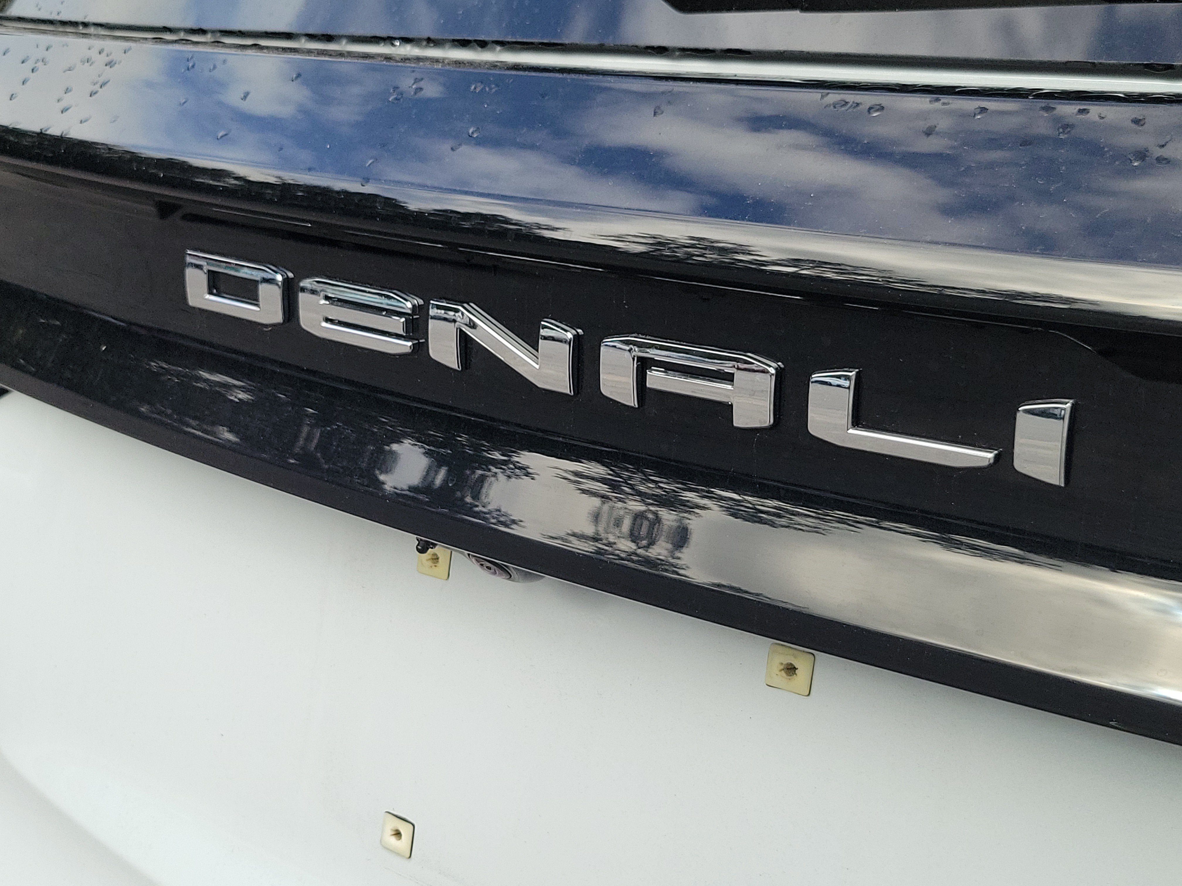 Used 2026 GMC Acadia Denali Ultimate FWD image 9