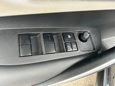 Used 2025 Toyota Corolla SE image 16
