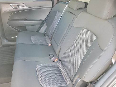 New 2025 Kia Sportage LX image 6