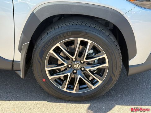 New 2026 Toyota Corolla Cross XLE FWD image 13