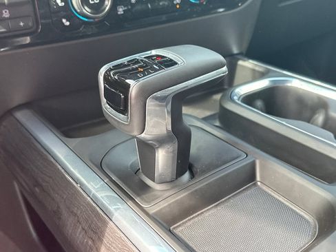 Used 2025 Chevrolet Silverado 1500 LTZ AWD/4WD image 31