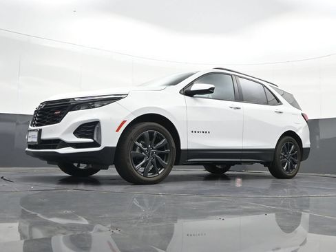 Certified 2024 Chevrolet Equinox RS AWD/4WD image 30