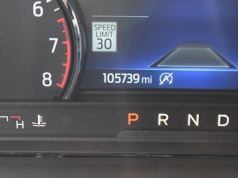 Used 2020 Ford Explorer Limited image 31