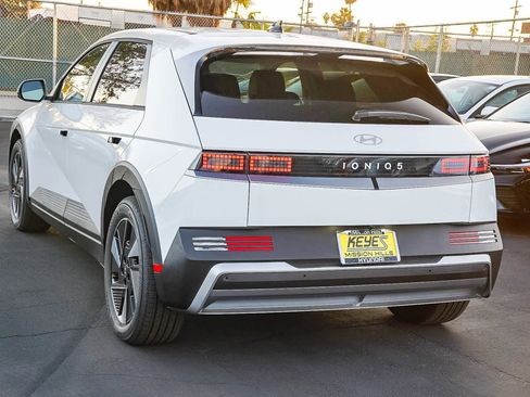 New 2026 Hyundai Ioniq 5 SEL image 6