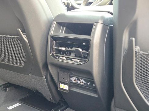 New 2025 Jeep Grand Cherokee Limited image 12