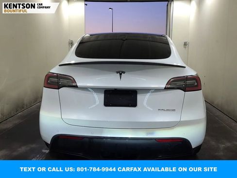 Used 2022 Tesla Model Y Performance image 3