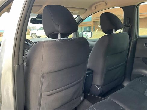 Used 2018 Nissan Leaf SV w/ SV Technology Package image 12