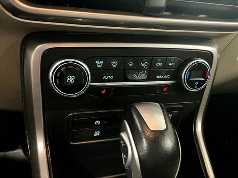 Used 2019 Ford EcoSport SE image 26