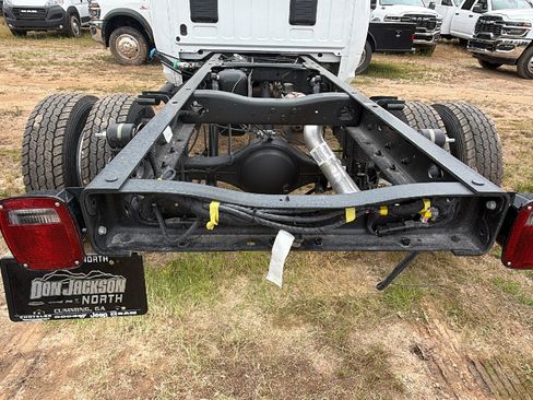 New 2026 RAM 4500 Tradesman w/ Chrome Appearance Group AWD/4WD image 13