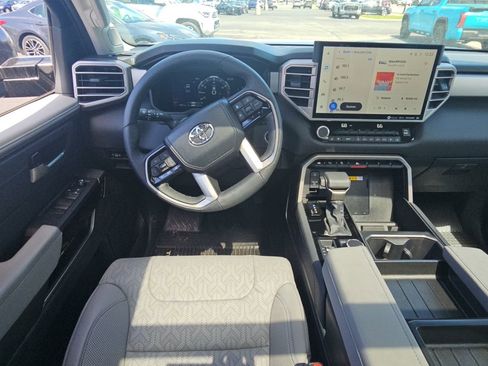 Used 2024 Toyota Tundra Limited AWD/4WD image 9