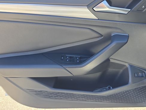 Used 2020 Volkswagen Jetta SEL image 19