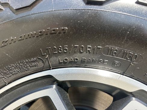 Used 2025 Jeep Wrangler Unlimited Rubicon w/ Convenience Group image 29