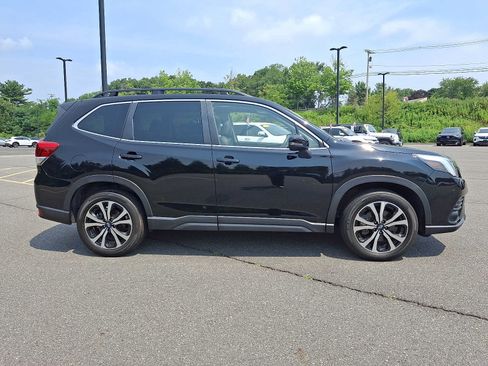 Used 2023 Subaru Forester Limited AWD/4WD image 7