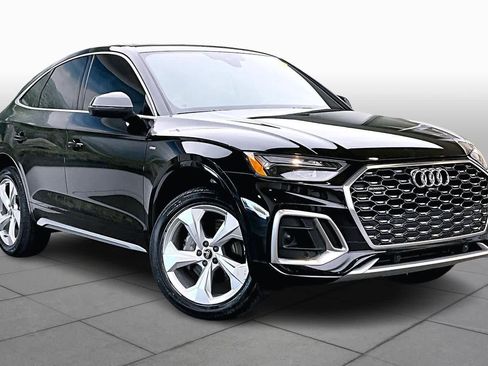 Used 2023 Audi Q5 2.0T Premium w/ Convenience Package image 3