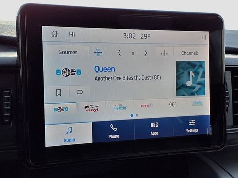 Used 2021 Ford Explorer XLT image 6