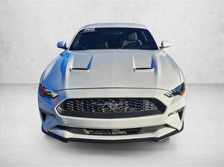 Used 2018 Ford Mustang Coupe video 2