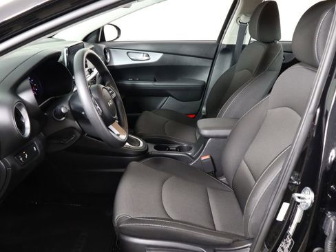 Used 2023 Kia Forte LXS w/ LXS Technology Package FWD image 14