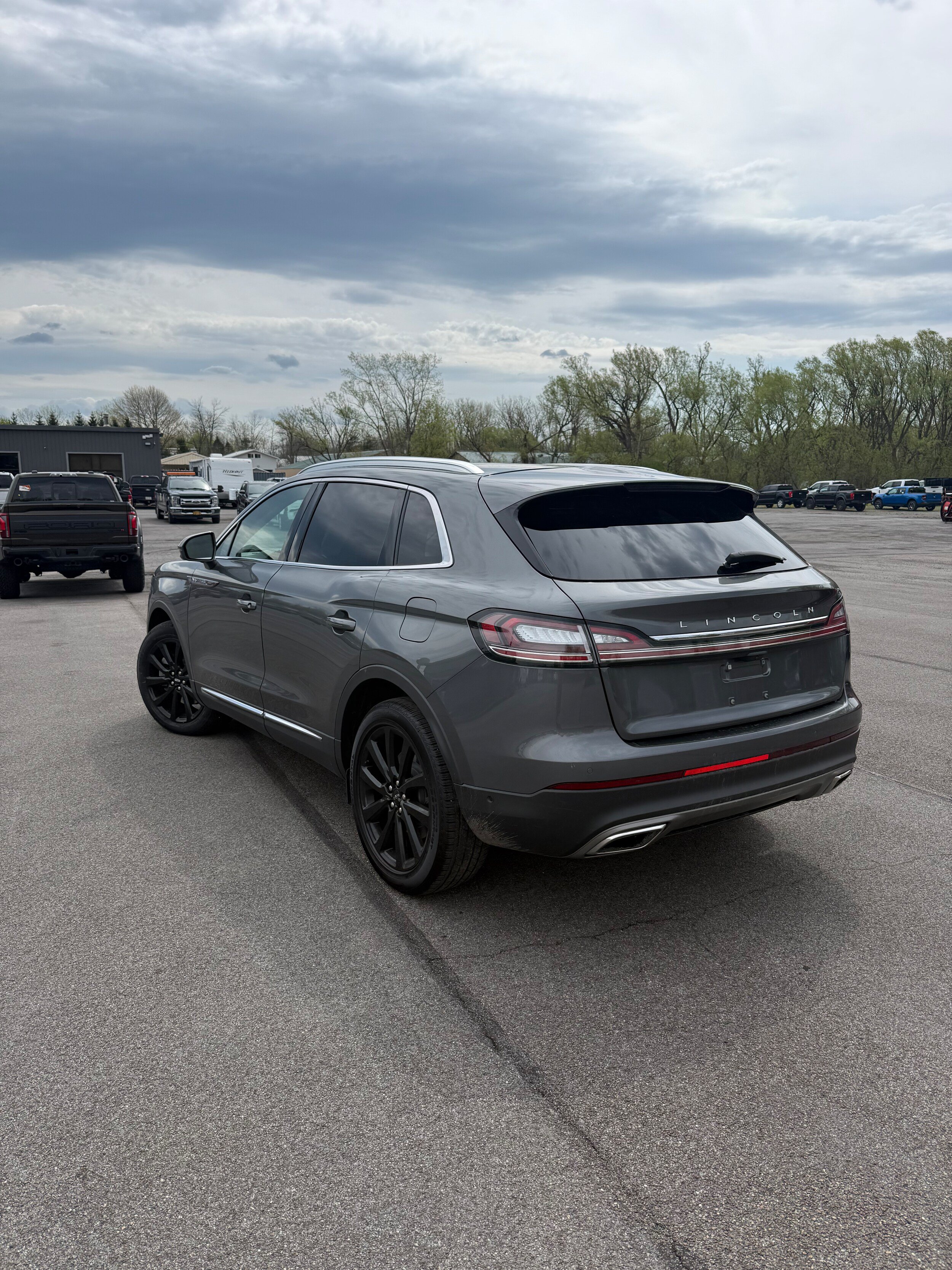Used 2023 Lincoln Nautilus Reserve w/ Equipment Group 201A AWD/4WD image 3