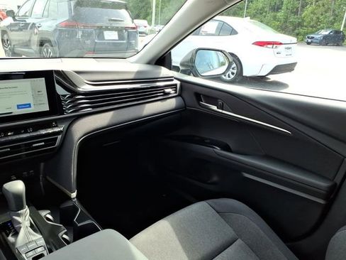 Used 2025 Toyota Camry LE w/ Convenience Package FWD image 11