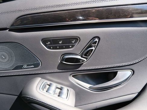 Used 2019 Mercedes-Benz S 560 4MATIC Sedan image 30