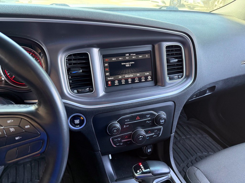 Used 2020 Dodge Charger SXT RWD image 11