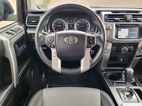 Used 2017 Toyota 4Runner SR5 Premium image 24