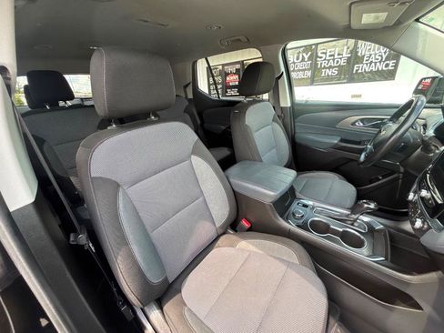 Used 2018 Chevrolet Traverse LT FWD image 39