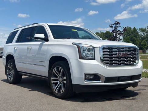 Used 2018 GMC Yukon Denali w/ Denali Ultimate Package AWD/4WD image 1