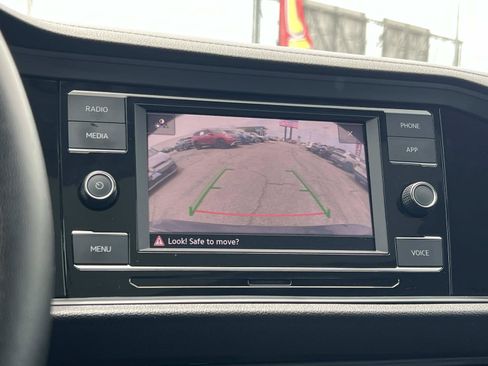 Certified 2024 Volkswagen Jetta SE FWD image 14