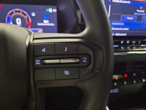 Used 2024 Chevrolet Colorado Trail Boss w/ Advanced Trailering Package AWD/4WD image 24