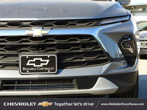 New 2025 Chevrolet Blazer LT w/ Convenience Package image 8