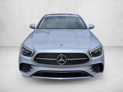 Used 2022 Mercedes-Benz E 350 Sedan image 2