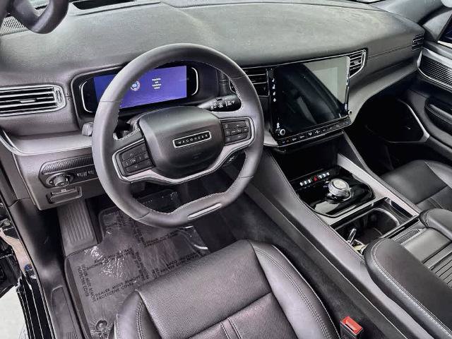 Used 2023 Jeep Wagoneer Series II RWD image 2