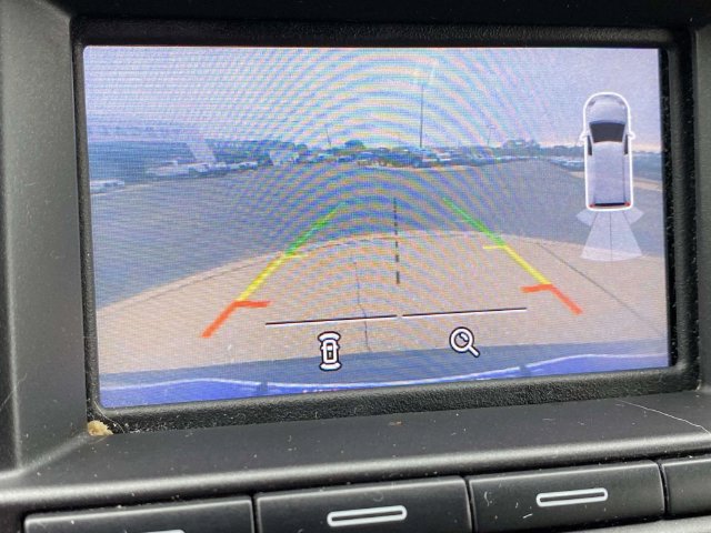 Used 2018 Ford Explorer XLT FWD image 15