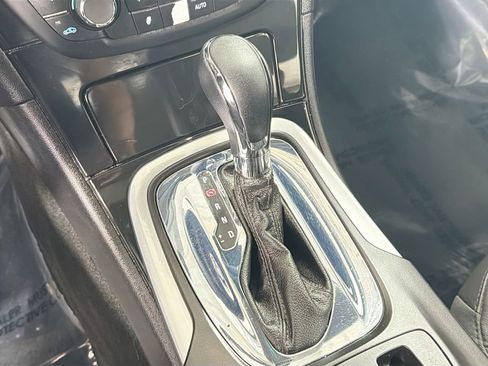 Used 2012 Buick Regal Premium FWD image 18