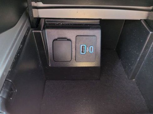 Certified 2022 Ford Explorer ST-Line w/ Class IV Trailer Tow Package image 29